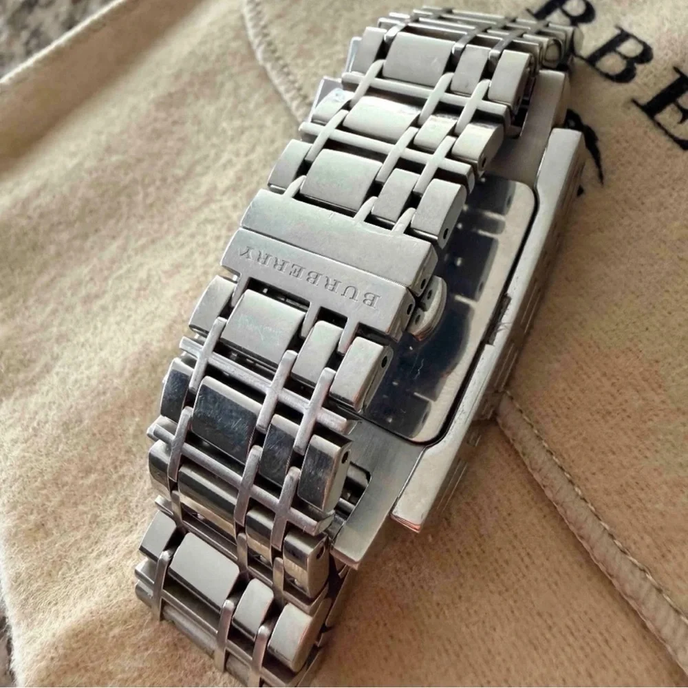 Burberry BU1555 Men's Watch - Picture 4 of 5